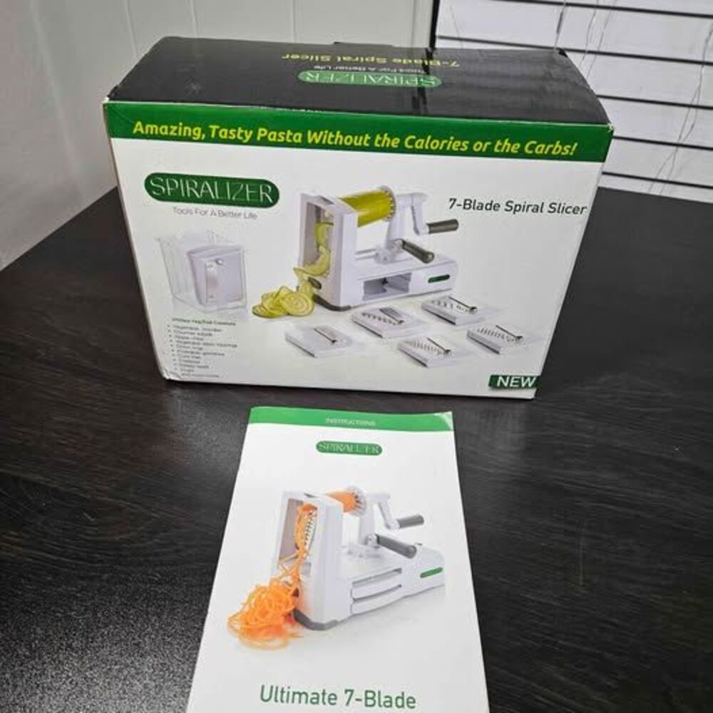 7 Blade Vegetable Spiralizer & Slicer